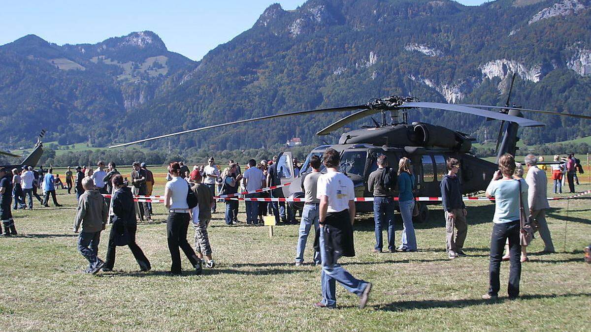 Bevölkerung, Politik und Einsatzorganisationen stehen hinter dem Hubschrauberstützpunkt in Aigen	