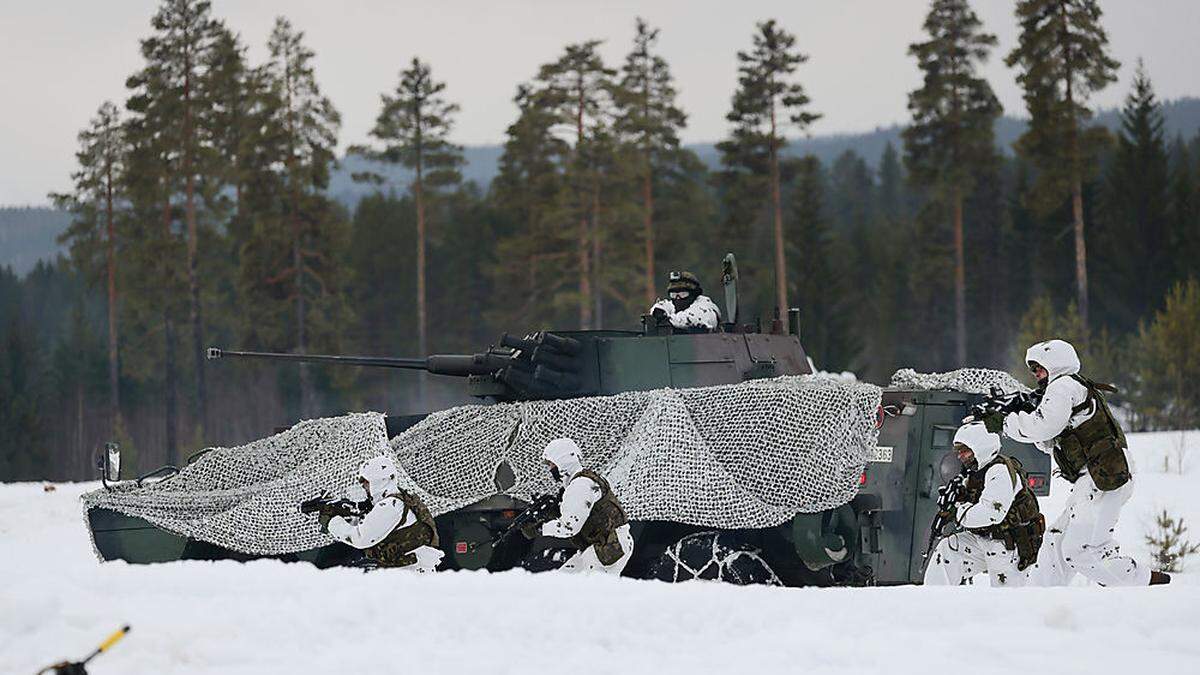 Die Verteidigungsübung &quot;Cold Response&quot; findet alle zwei Jahre unter winterlichen Bedingungen in Norwegen statt. 