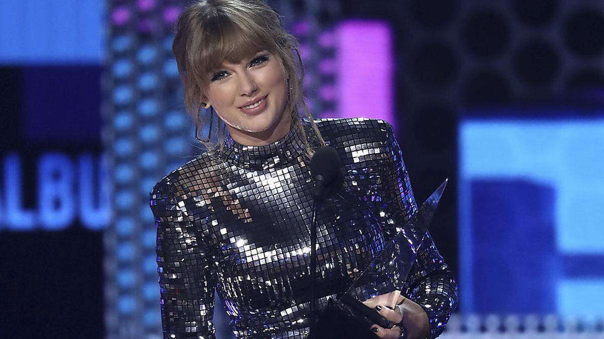 Die Country-Sängerin Taylor Swift wurde als &quot;Künstlerin des Jahres&quot; geehrt 