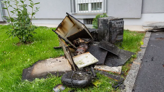 Die Grazer Berufsfeuerwehr wurde am Montagnachmittag zu einem Brand in die Grazer Conrad von Hötzendorfstraße alarmiert.