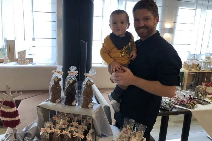 Auch Söhnchen Noah ist mit Eifer bei der Sache