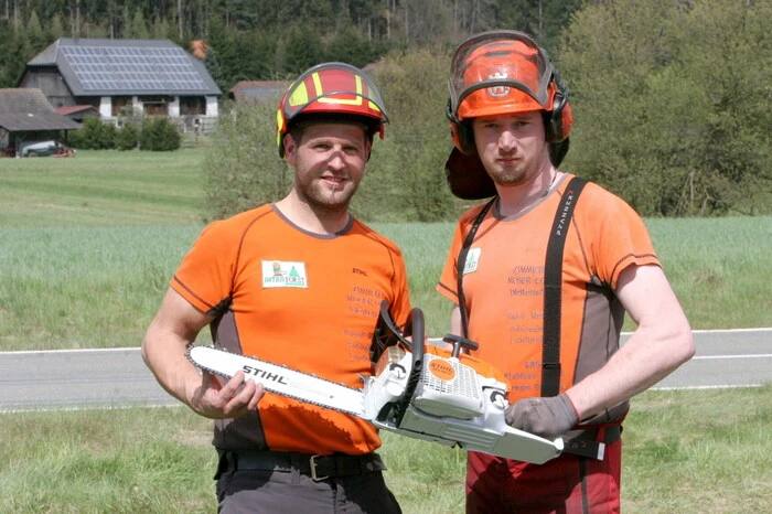Übrigens: Den Tagessieg holte sich Christian Lungkofler (30) aus Deutsch Griffen vor Martin Buchacher (26) aus Sirnitz (am Foto von links nach rechts).