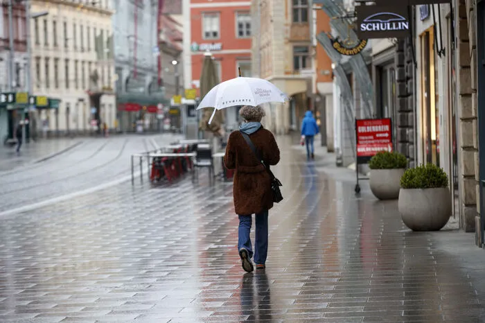 Grazer Herrengasse am frühen Nachmittag.