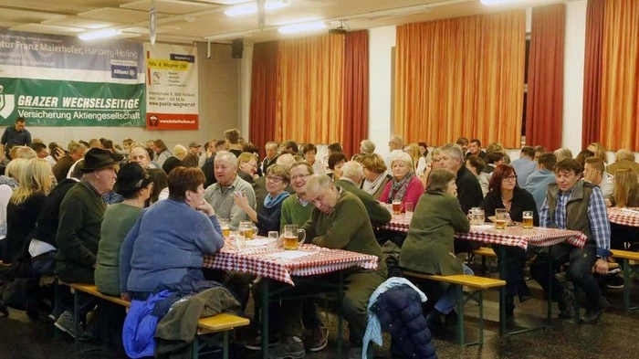 Über eine große Gästeschar in der gut gefüllten Kulturhalle...