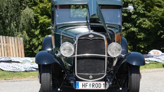 Am Gelände von Insel Town in Pöllau drehte sich beim „Tuning Day 2025“ alles um glänzenden Lack, tiefergelegte Boliden und echte Leidenschaft für Autos.