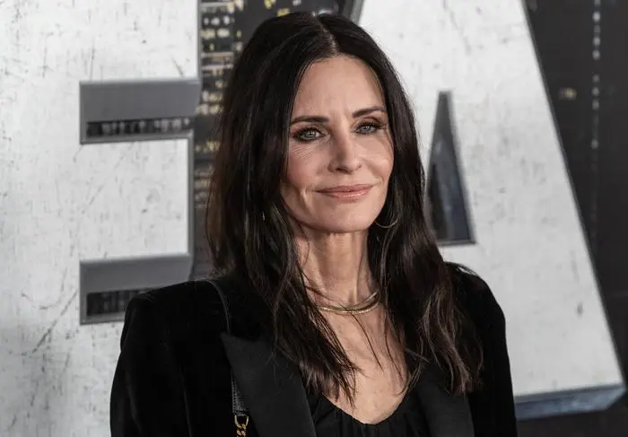 Courteney Cox: mit 58 und ohne Filler strahlend schön 