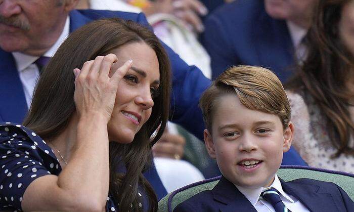 Mit seiner Mutter Kate in Wimbledon am 10. Juli
