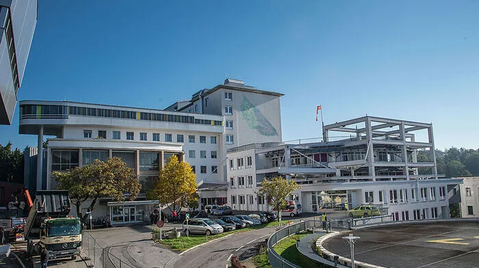 Der Bub liegt auf der Grazer Kinderchirurgie