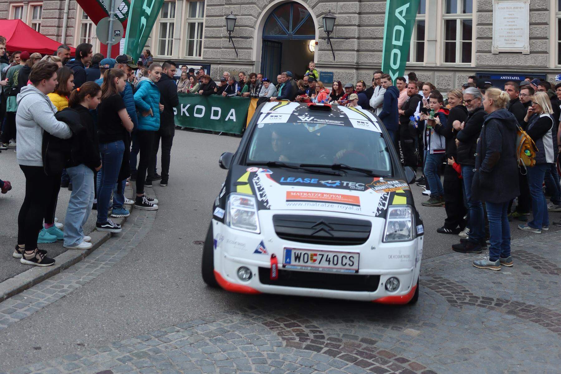46. Lavanttal-Rallye: Zeremonienstart vor dem Wolfsberger Rathaus