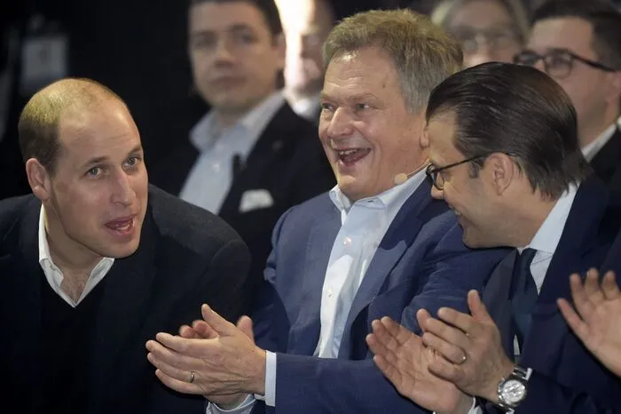 Gemeinsam mit dem finnischen PRäsidenten und Prinz Daniel von Schweden trat William bei der Eröffnung des Start- und Tefchnologie-Events "Slush" auf.