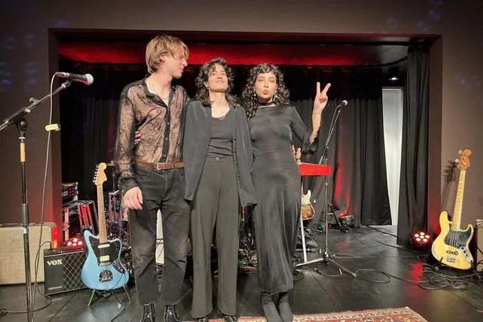Live on Stage - Aze and the Mo's