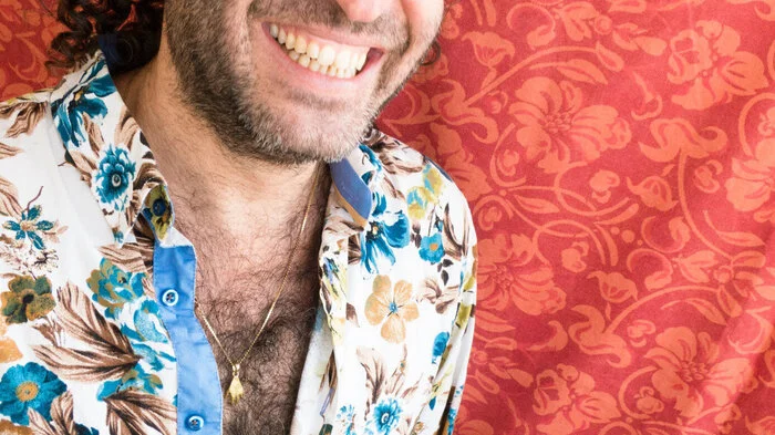 Tomer Gardi (Israel): Der Autor wurde 1974 im Kibbuz Dan in Galiläa geboren, lebt in Tel Aviv. Er liest auf Einladung von Klaus Kastberger.