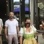 Im „Café Stern“ tragen Chefs und Personal Maske