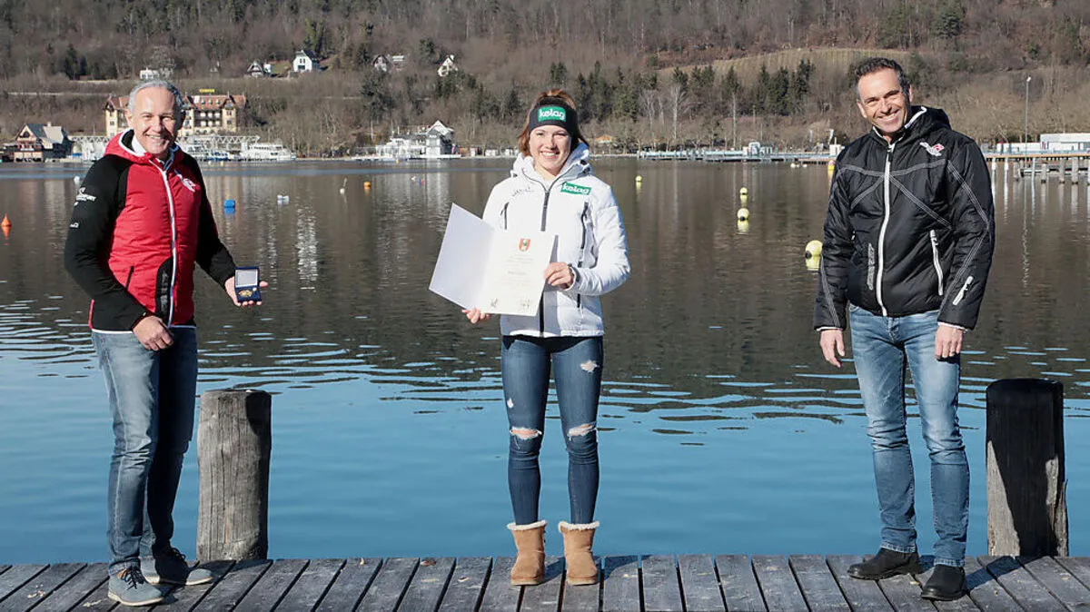 Seglerin Rosa Donner bei der Auszeichnung mit Sportreferent Jürgen Pfeiler und Sportamt-Leiter Mario Polak. 