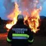 Bei einer Sonnenwendfeier hat ein Sonnwendfeuer schon Tradition