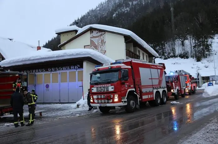 Die beiden technischen Züge erreichten um 8 Uhr die Einsatzzentrale in Mariazell.