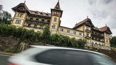 Seit Jahren steht das Baujuwel leer und verfällt.