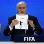 Joseph Blatter verkündet die WM-Vergabe an Katar