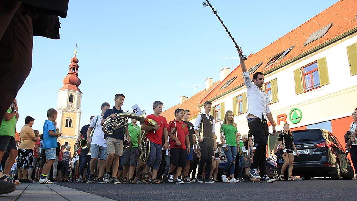 Am Hauptplatz Fehring ging das große Abschlusskonzert über die Bühne