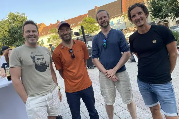 Eine Uraufführung präsentierte die Gleisdorfer Band „Kronprinz Resl“. Sie stellte „Haus der Musik“, ihre brandneue Single und Ode an ihre Heimat, vor. 