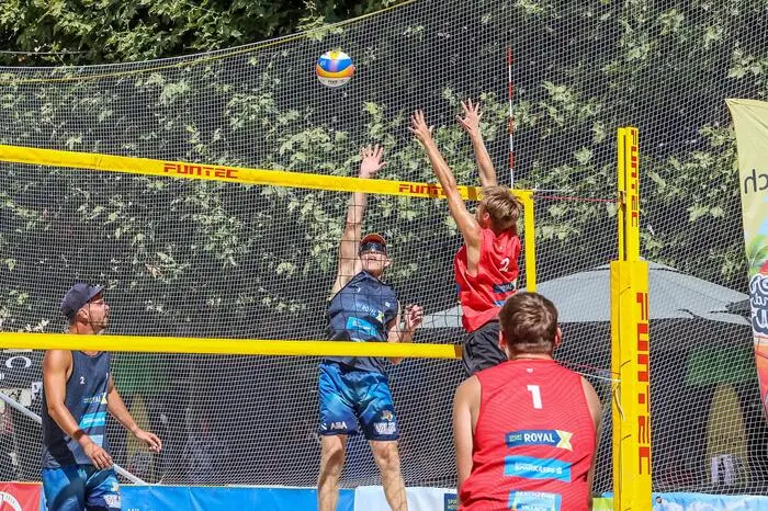 Beachzone Villach  am Rathausplatz Landesmeisterschaft Volleyball 