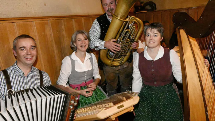 Die "Zufalls-Musi" aus Kremsbrücke spielte zünftig auf.