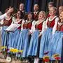 Chorleiterin Hedi Preisegger und der Grenzlandchor