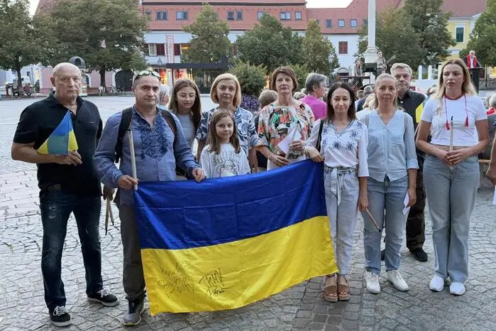 Im Zeichen des nach wie vor anhaltenden russischen Angriffskrieges und der Kämpfe im Nahen Osten setzte die Gemeinschaft ein starkes Zeichen des Innehaltens.
