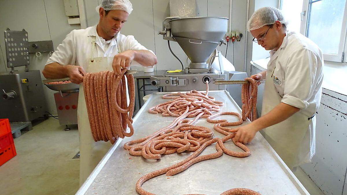 Beim Meterwurst-machen