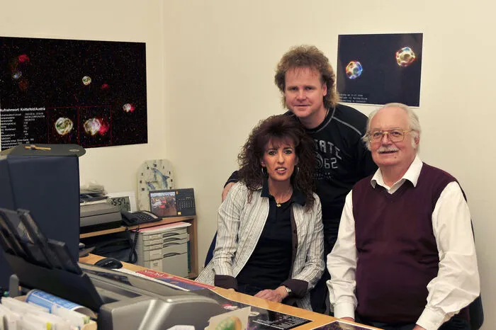 Am 1. (15.55 Uhr) und 3. April (12.55 Uhr) wird die Doku mit den Ufo-Forschern auf Servus-TV wiederholt.