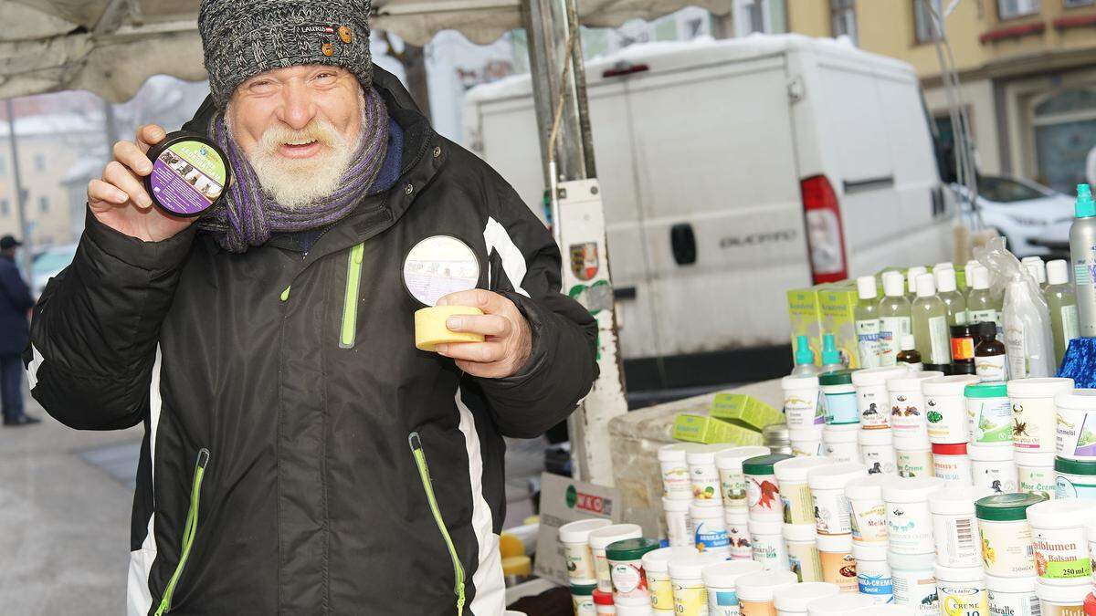 Günther Biedermann steht trotz Minusgraden gerne am Völkermarkter Hauptplatz 