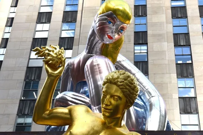 Die Ära von Donald Trump sieht der 62-Jährige als gute Zeit für die Kunst an. "Regierungen kommen und gehen", sagte er der Nachrichtenagentur AFP. "Es ist eine gute Zeit, um Kunst zu machen und zu kommunizieren, was für dich relevant und tiefgründig ist."