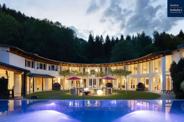 Die Villa Olymp gibt es für 2,89 Millionen Euro 