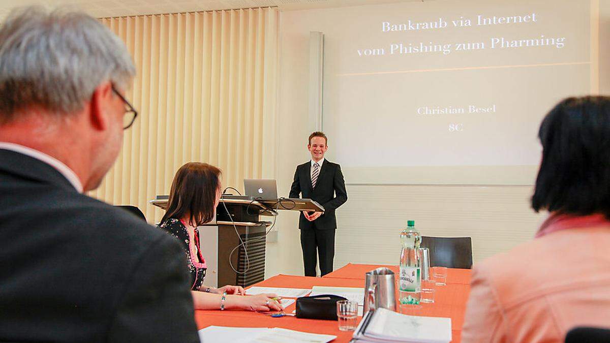Christian Besel bei seiner Präsentation