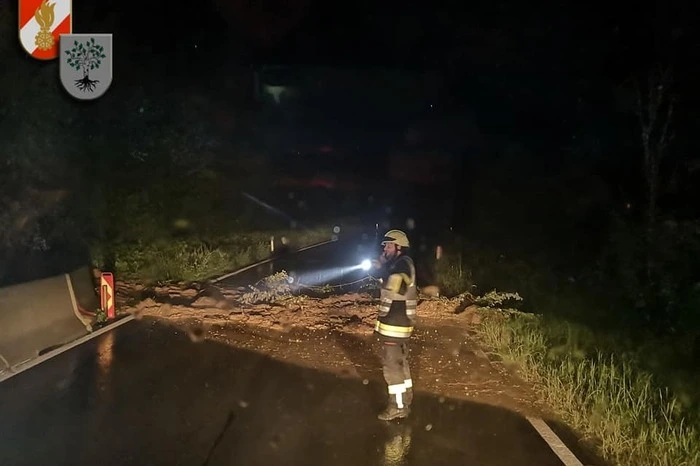 So rückten die Einsatzkräfte der FF Birkfeld mitten in der Nacht aus,...