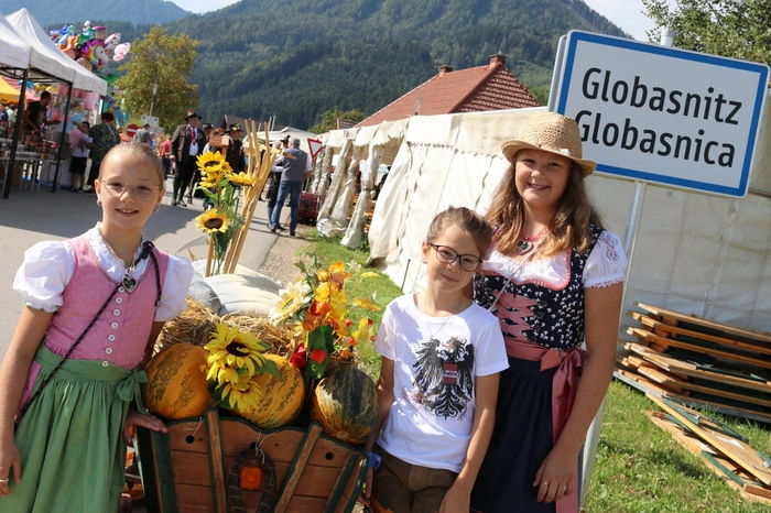 Nach dem Wallfahrtsgottesdienst in der Pfarrkirche folgte der große Umzug mit Brauchtum und Kultur.