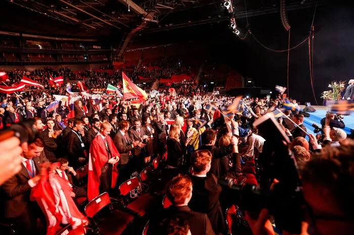 Mehr als 70.000 Besucher registrierten die schwedischen Veranstalter an drei Wettkampftagen - die glanzvolle Schlusszeremonie fand im Veranstaltungszentrum "Scandinavium" statt.
