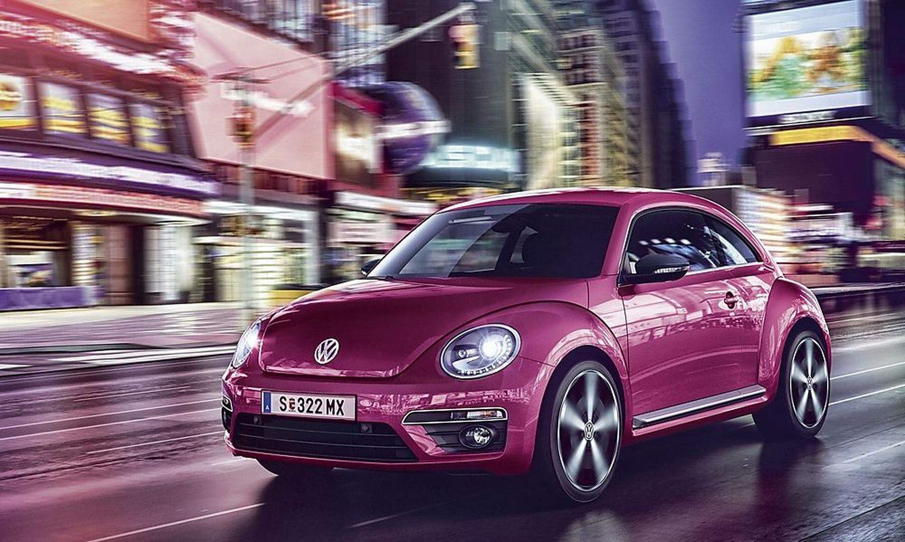 SONDERMODELL  Der VW Beetle steht auf Pink
