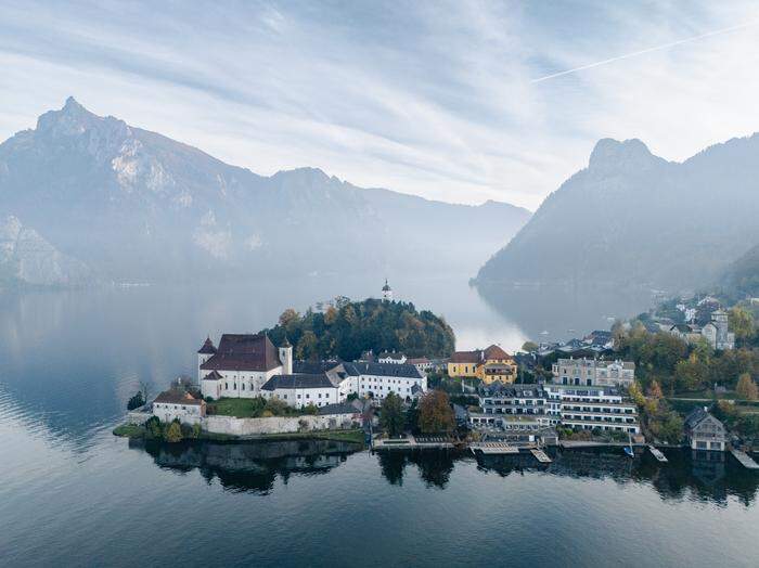 Wasser prägt auch das Ortsbild in Traunkirchen am Traunsee