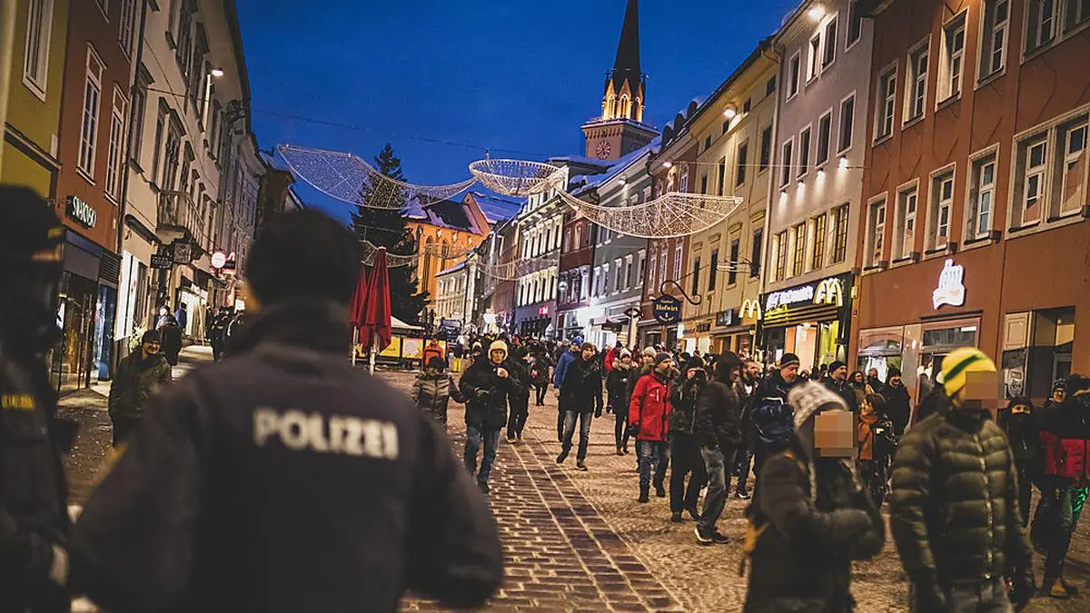 Bei Anti-Corona-Demos in Villach hagelte es immer wieder Anzeigen