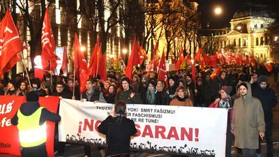 Protest gegen den Akademikerball: farbenfroh und lautstark, aber gewaltfrei