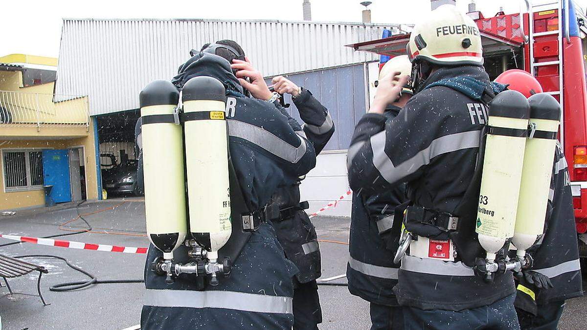 Feuerwehr im Gaseinsatz (Sujetfoto)