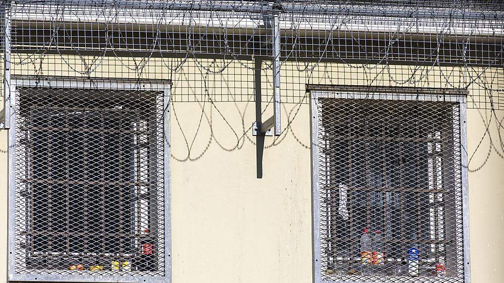 Gefährder hinter Gitter: Dafür gibt es derzeit kein Verfahren