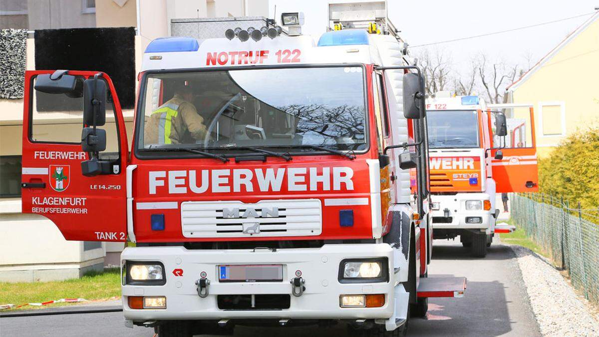 Die Feuerwehr führte Nachlöscharbeiten durch 