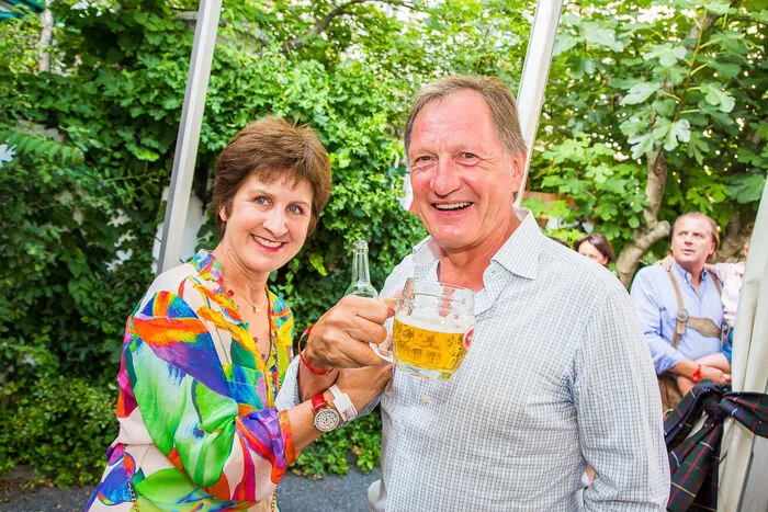 Kleine Zeitung Chefredakteurin Antonia Gössinger und Ski-Kaiser Franz Klammer verrieten nur eins: Zum Romantisch-Sein gehören immer zwei