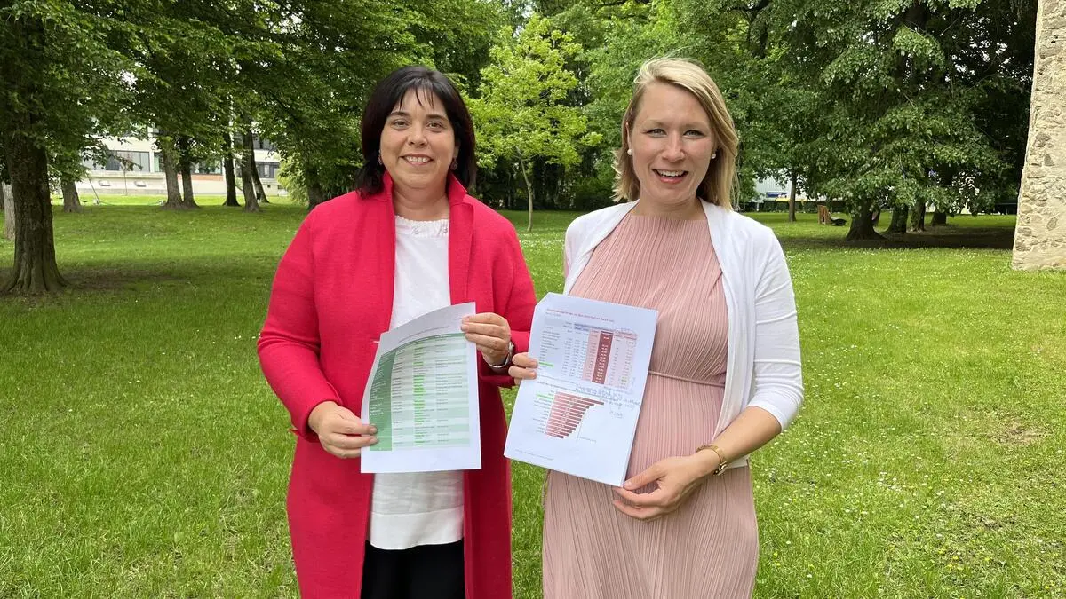 Nationalratsabgeordnete Agnes Totter und Landtagsabgeordnete Julia Majcan 