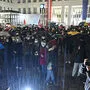 Eine Demonstration anlässlich Abschiebungen vor dem Innenministerium am Donnerstagabend.