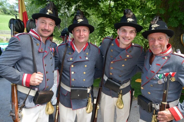 Klicken Sie sich durch die weiteren Bilder der Steirischen Roas!