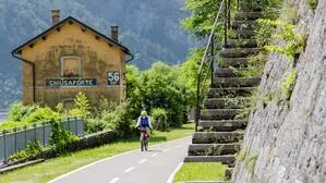 Der Radweg von Villach nach Grado ist auch bei Österreicherinnen und Österreichern beliebt. Bei der Rückreise mit der Bahn kommt es aber immer wieder zu Problemen