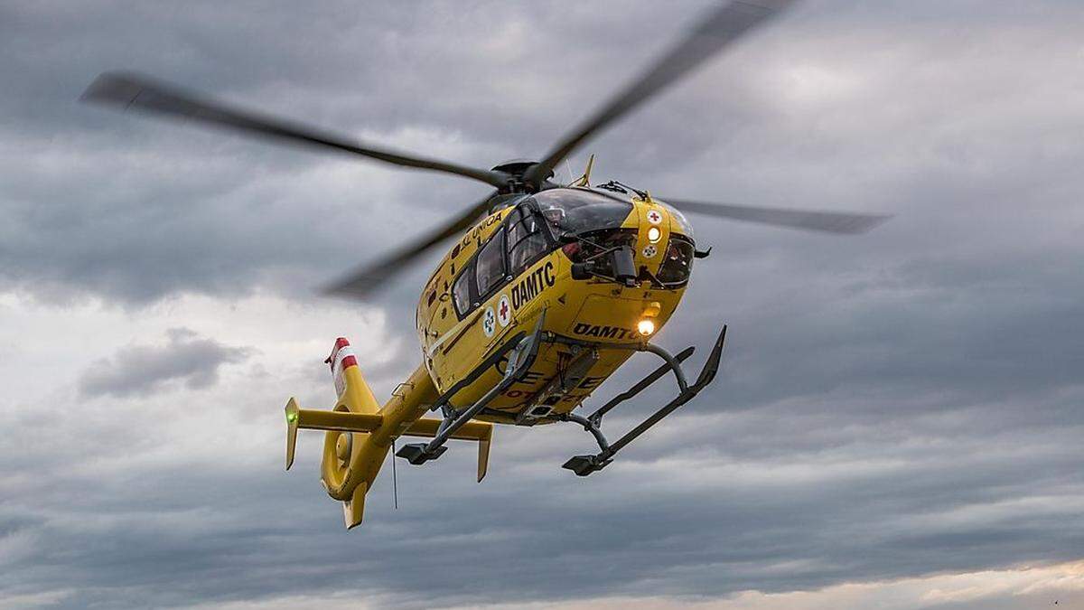 Der Rettungshubschrauber C12 war am Donnerstagvormittag am Stradnerkogel im Einsatz